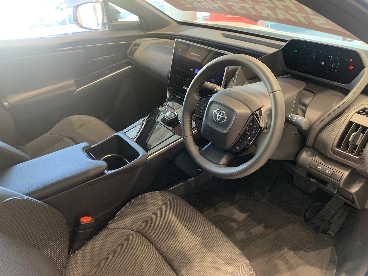 2025 Toyota bZ4X — photo 3