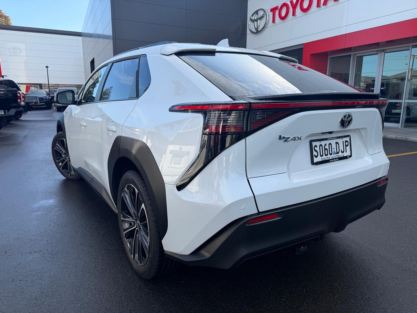 2025 Toyota bZ4X — photo 4