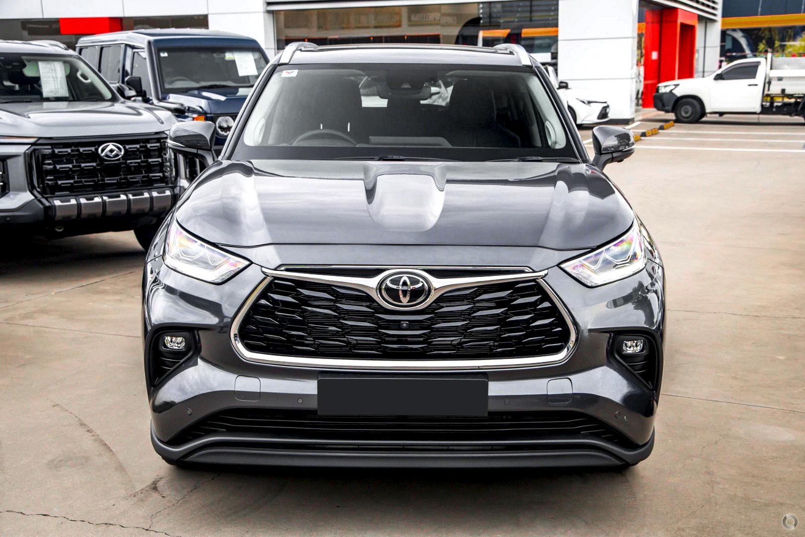 2025 Toyota Kluger Grande — photo 2