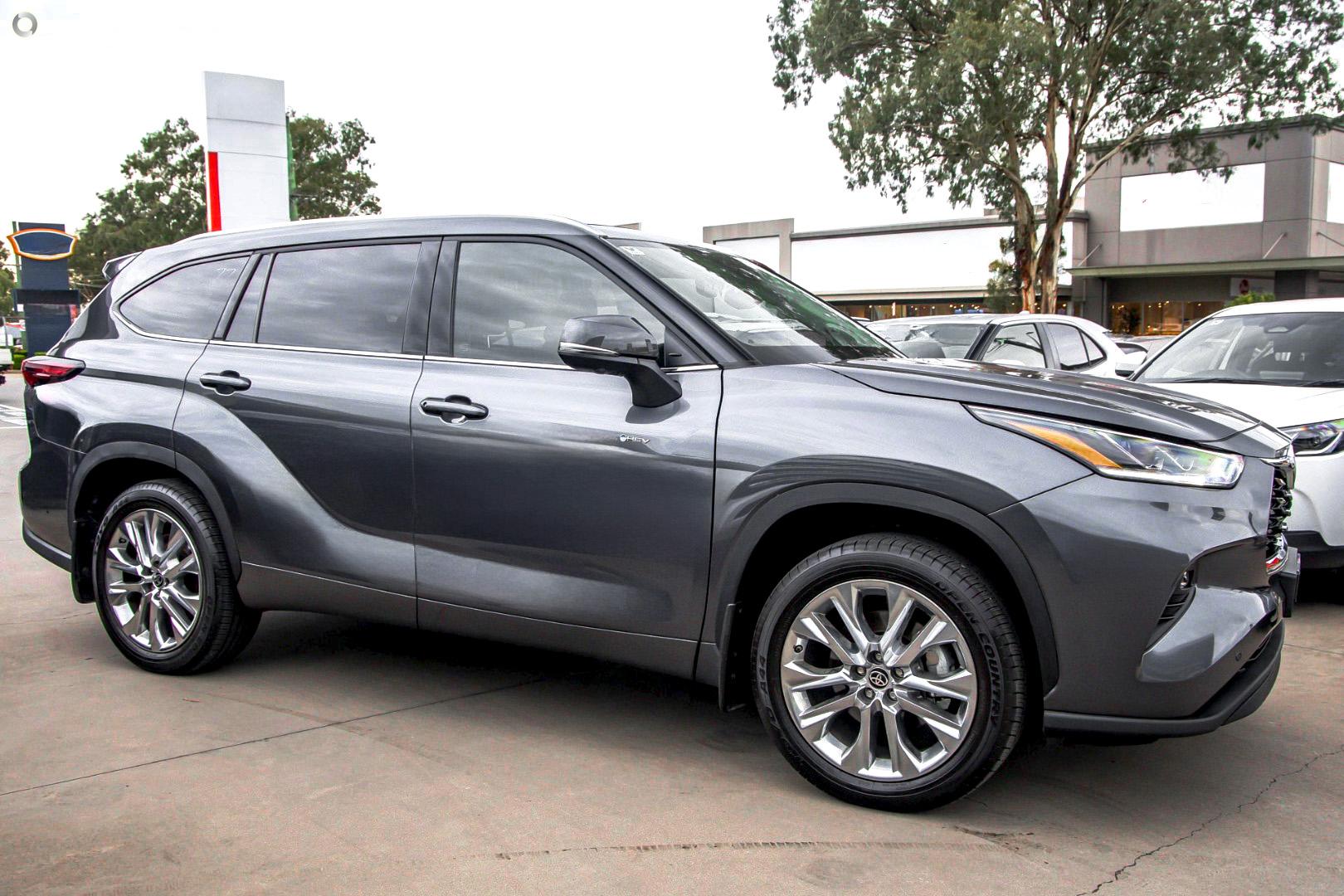 2025 Toyota Kluger Grande — photo 5