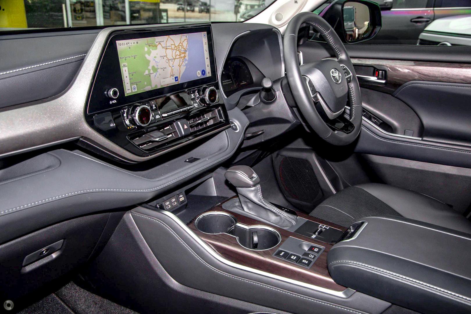 2025 Toyota Kluger Grande — photo 6