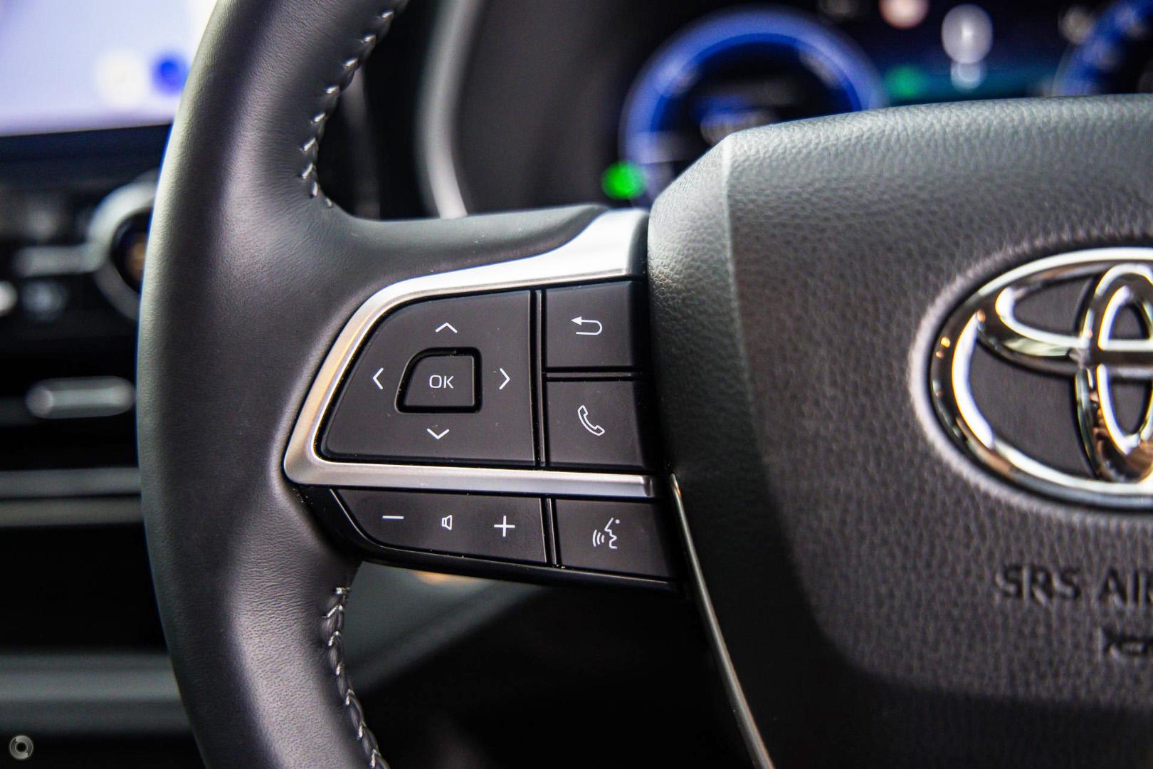 2025 Toyota Kluger Grande — photo 10