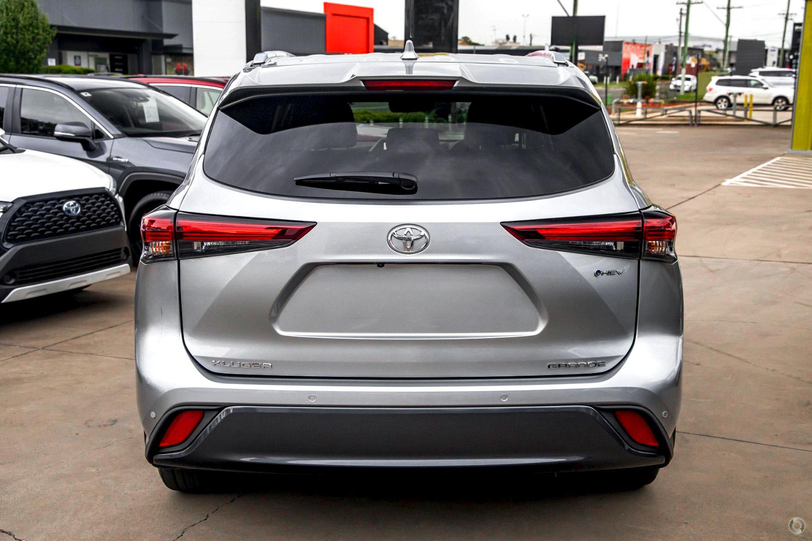 2025 Toyota Kluger Grande — photo 3