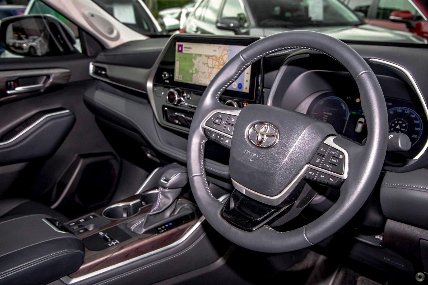 2025 Toyota Kluger Grande — photo 6
