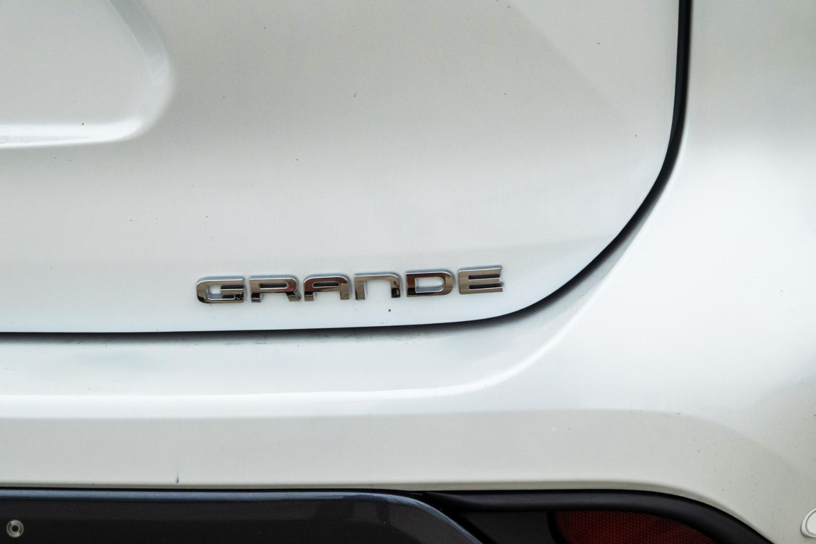 2025 Toyota Kluger Grande — photo 10
