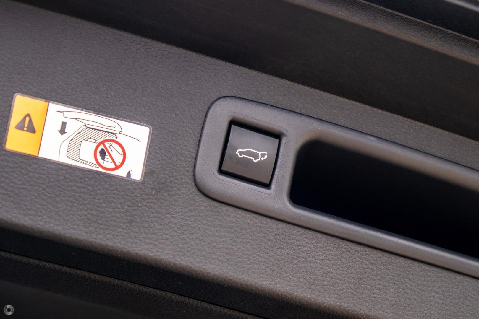 2025 Toyota Kluger Grande — photo 13