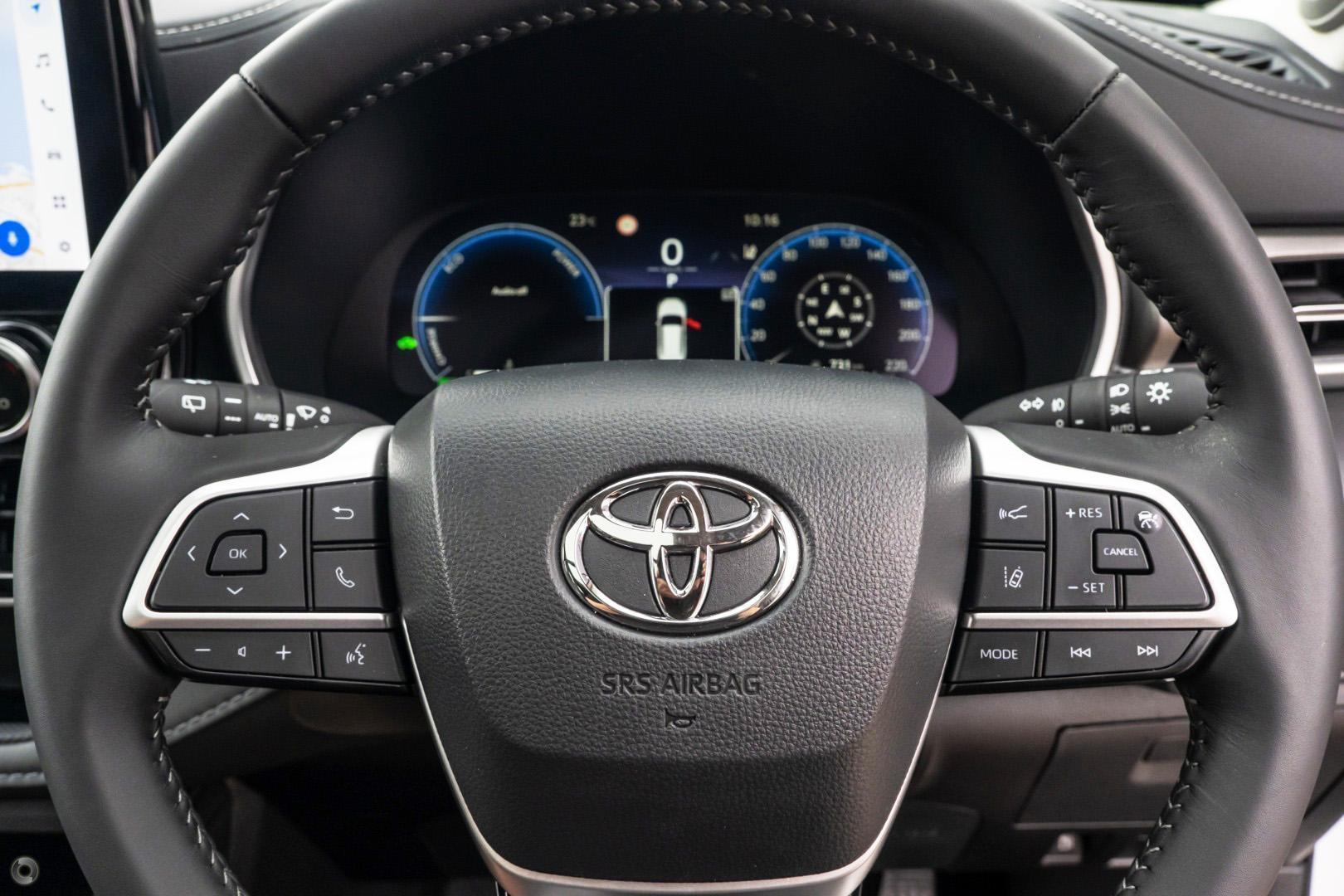 2025 Toyota Kluger Grande — photo 14