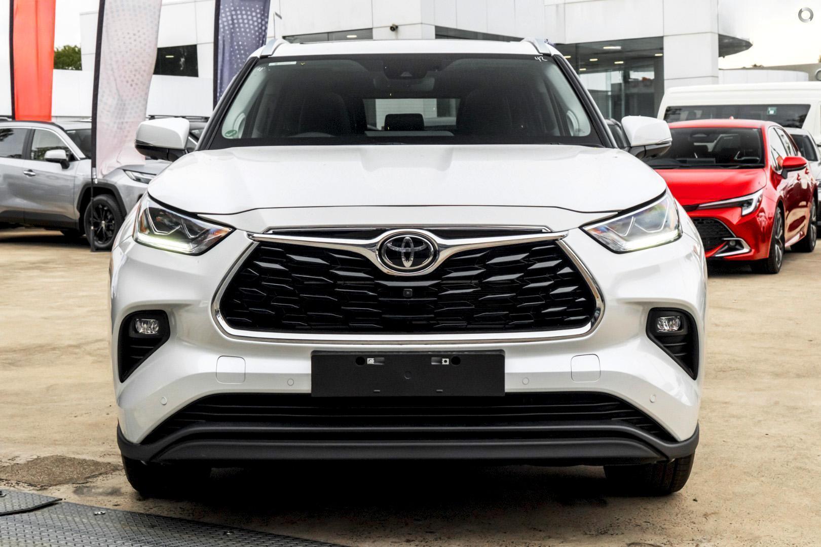 2025 Toyota Kluger Grande — photo 2