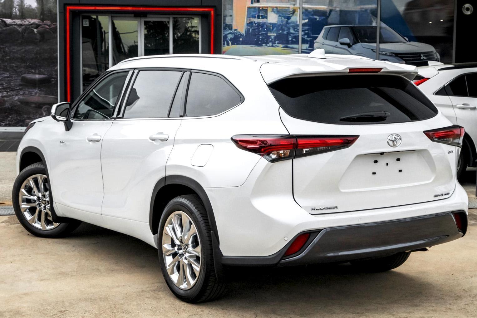 2025 Toyota Kluger Grande — photo 4