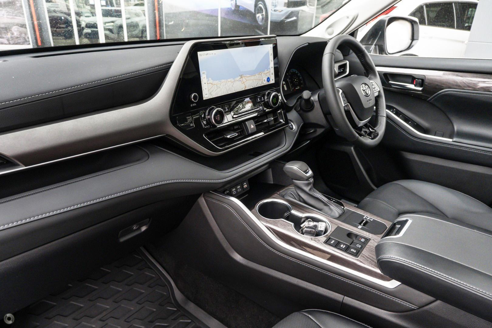 2025 Toyota Kluger Grande — photo 7