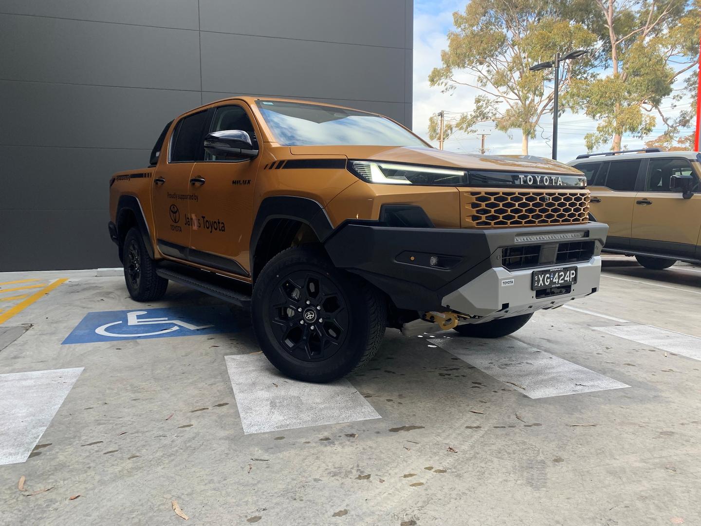 2026 Toyota Hilux Rugged X 48V — photo 1