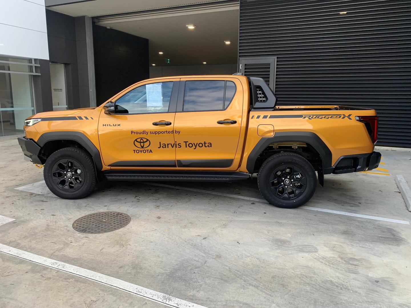 2026 Toyota Hilux Rugged X 48V — photo 3