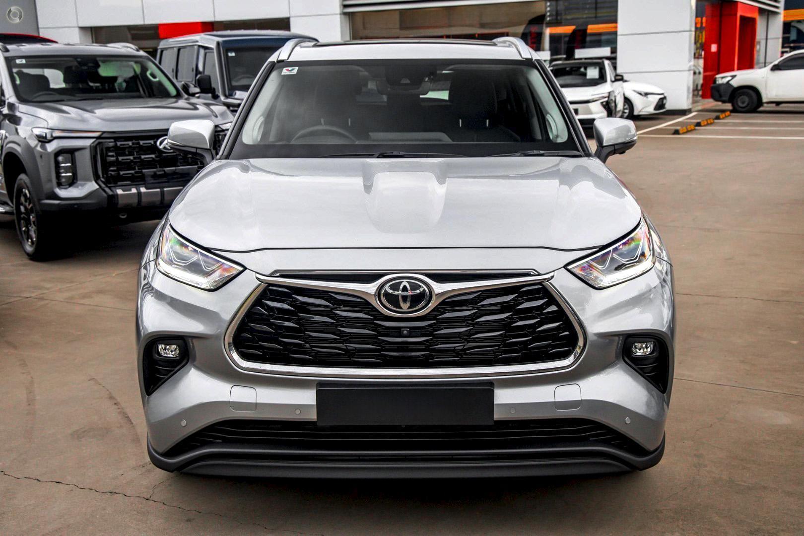 2025 Toyota Kluger Grande — photo 1
