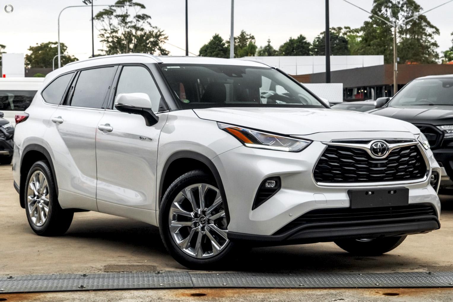 2025 Toyota Kluger Grande — photo 1