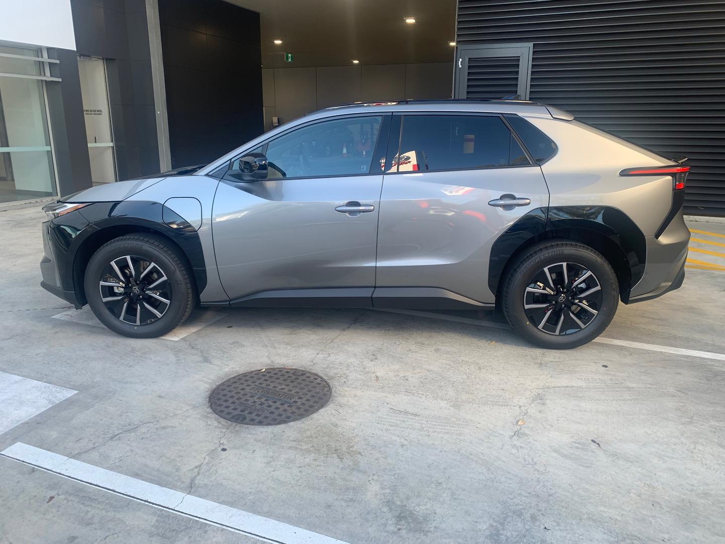 2025 Toyota bZ4X — photo 3