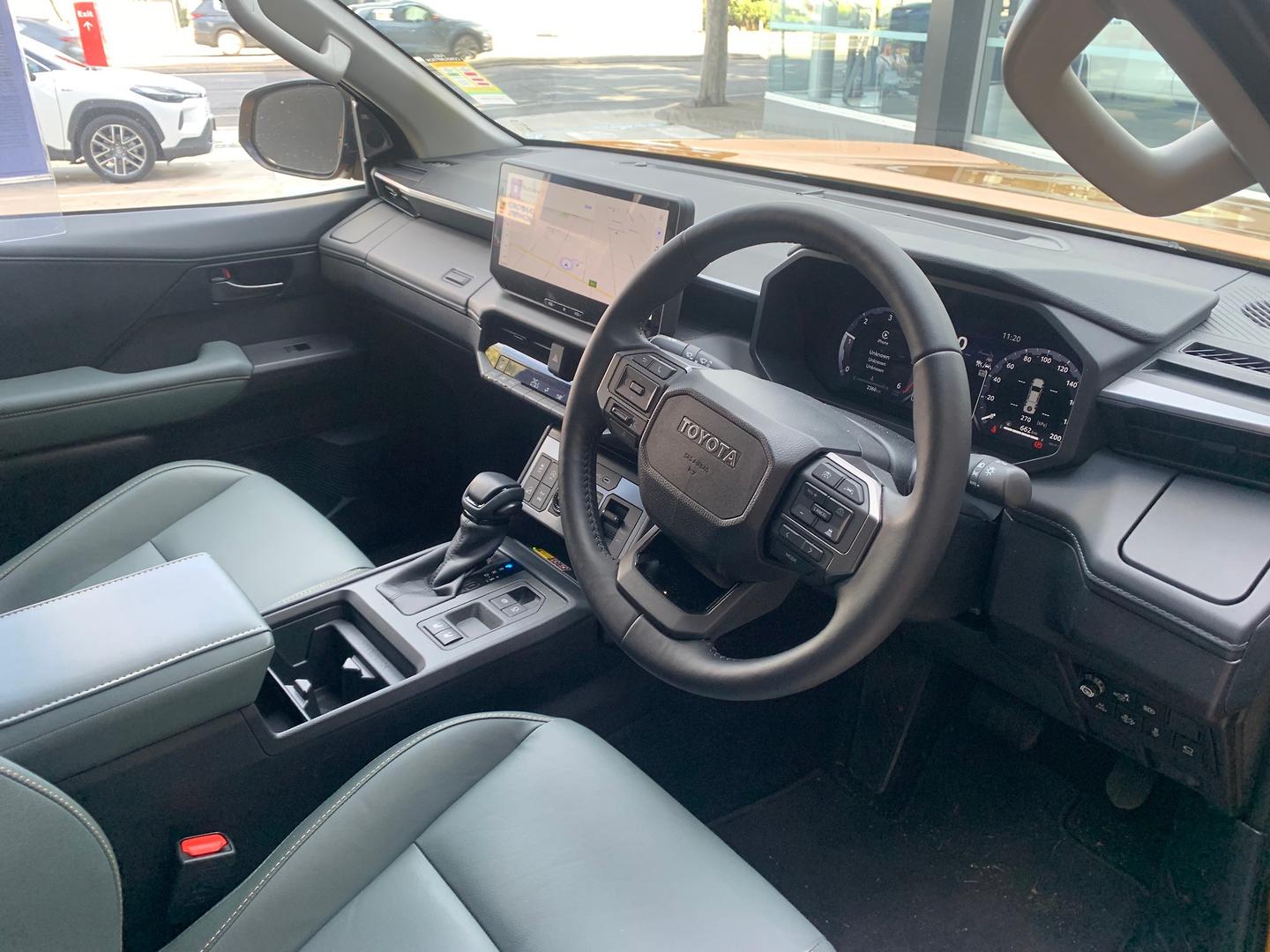 2025 Toyota Hilux Rogue 48V — photo 4