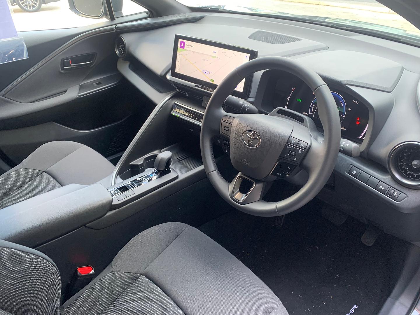 2026 Toyota C-HR GXL — photo 4
