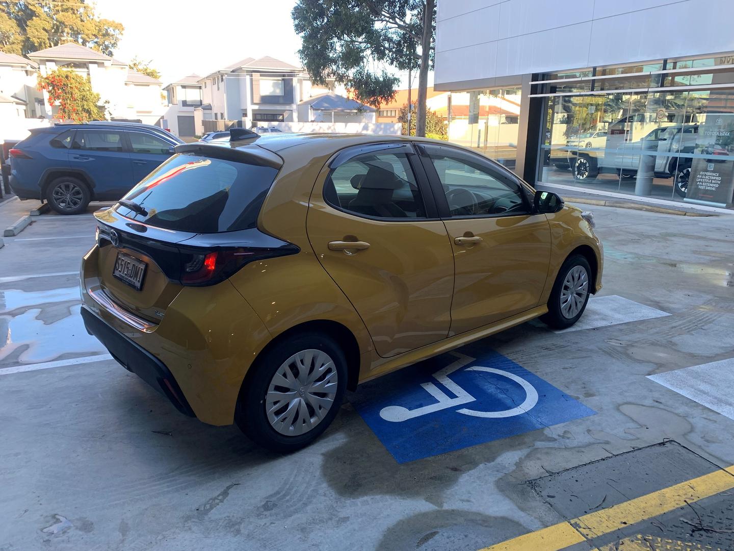 2026 Toyota Yaris Ascent Sport Hybrid — photo 2