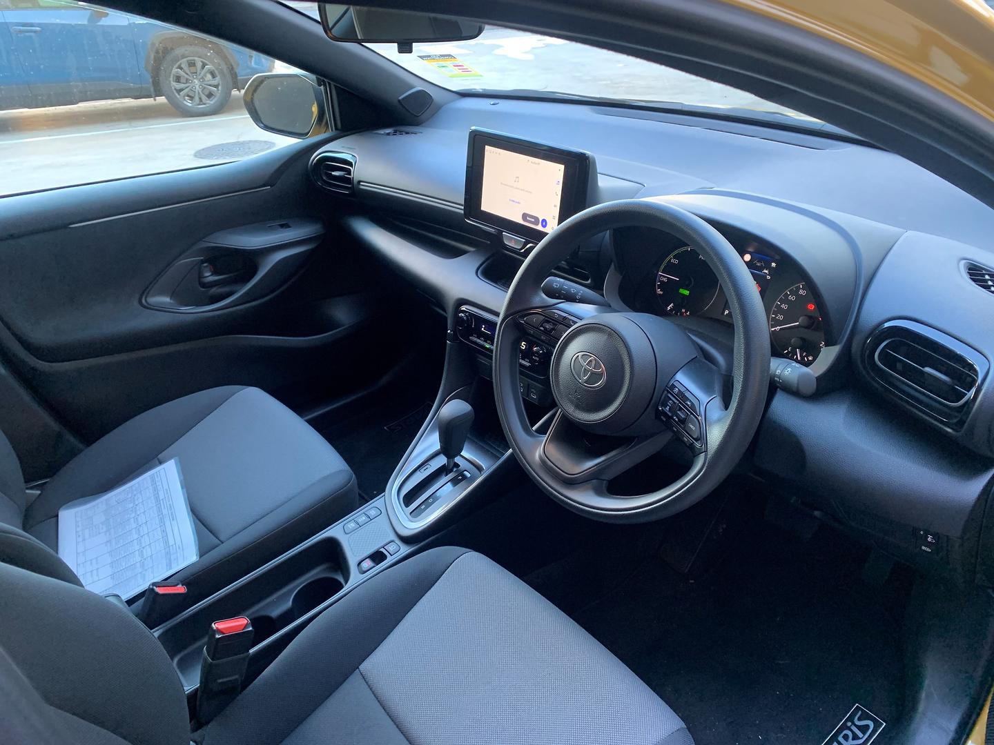 2026 Toyota Yaris Ascent Sport Hybrid — photo 4