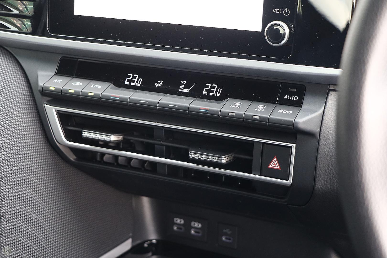 2026 Toyota Camry Ascent — photo 11