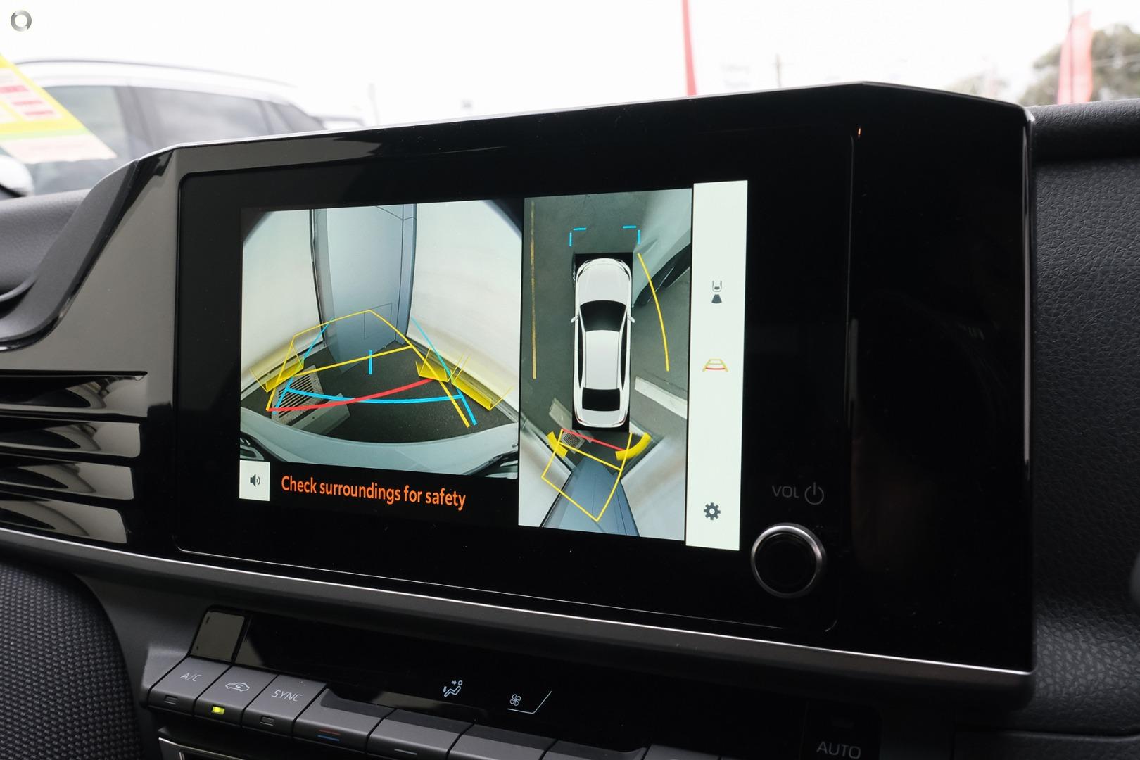 2026 Toyota Camry Ascent — photo 10