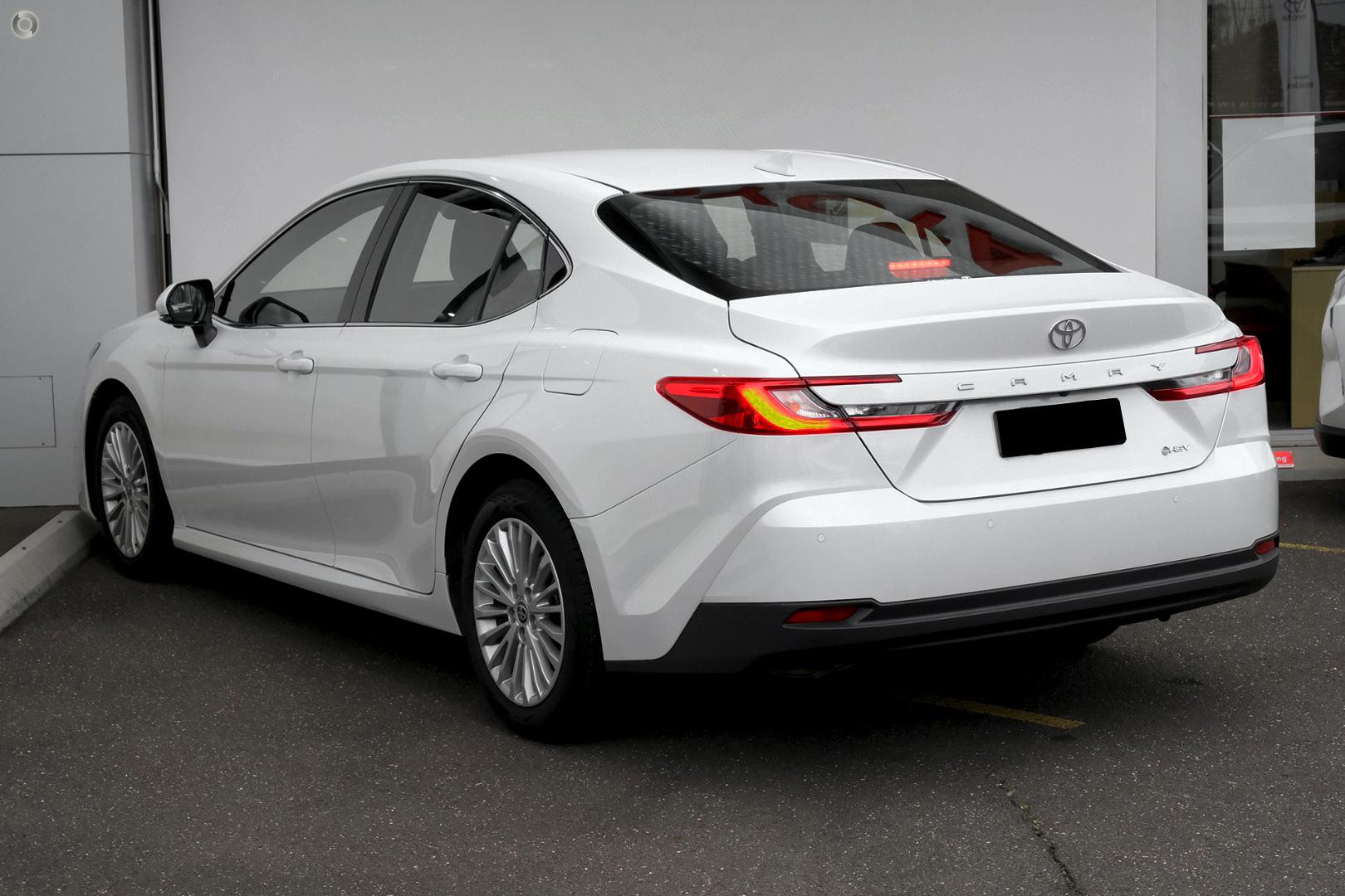 2026 Toyota Camry Ascent — photo 4