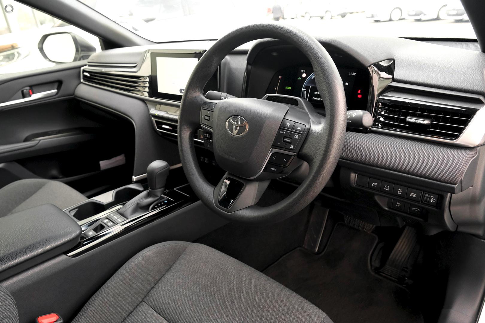 2026 Toyota Camry Ascent — photo 6
