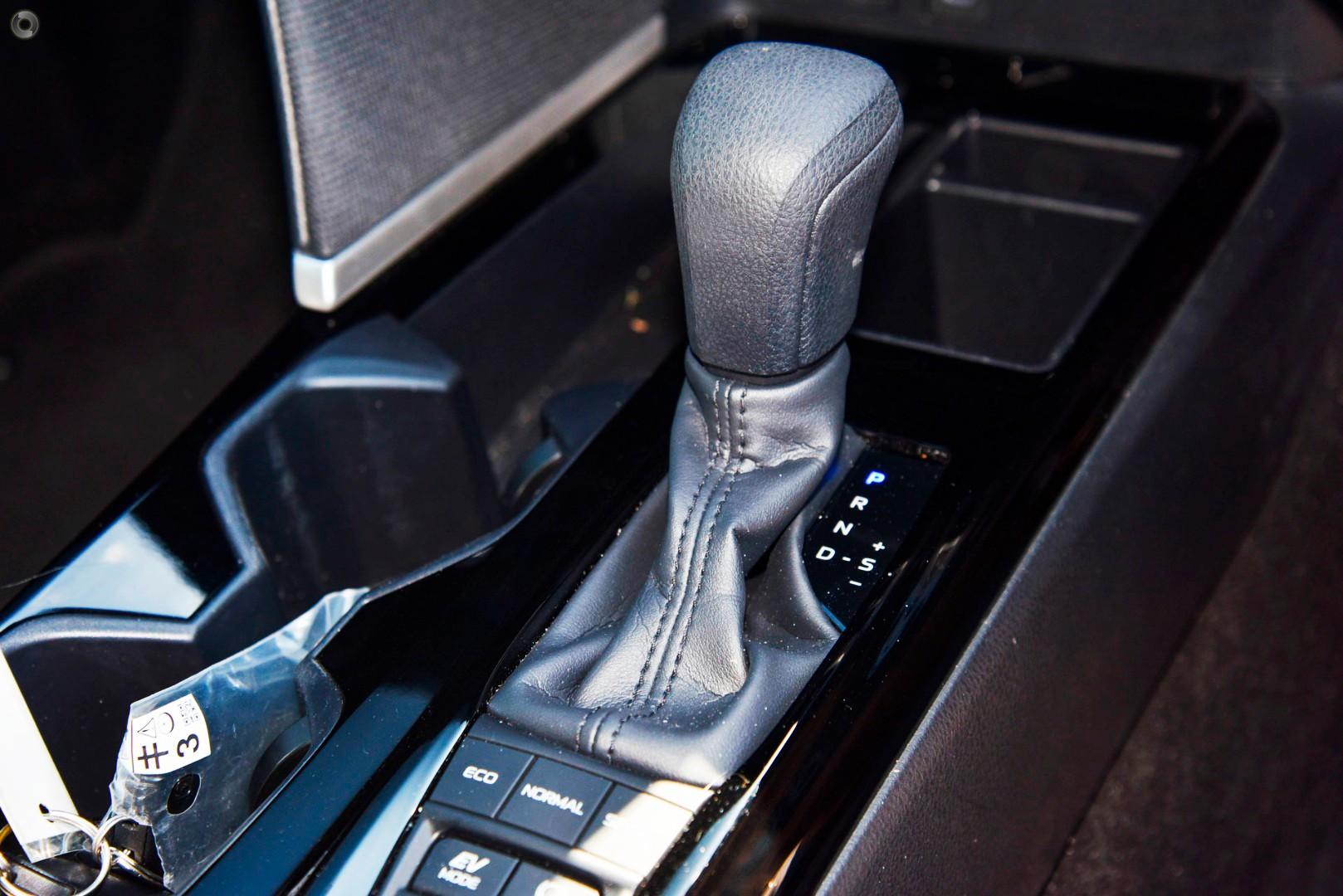 2026 Toyota Camry Ascent — photo 13