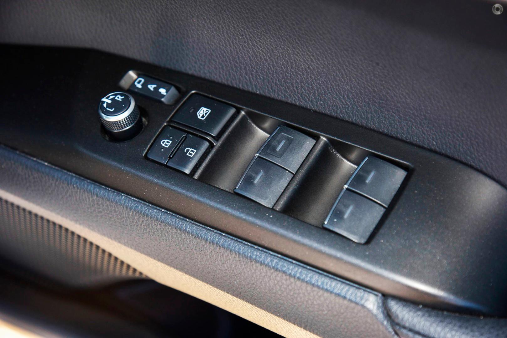 2026 Toyota Camry Ascent — photo 14