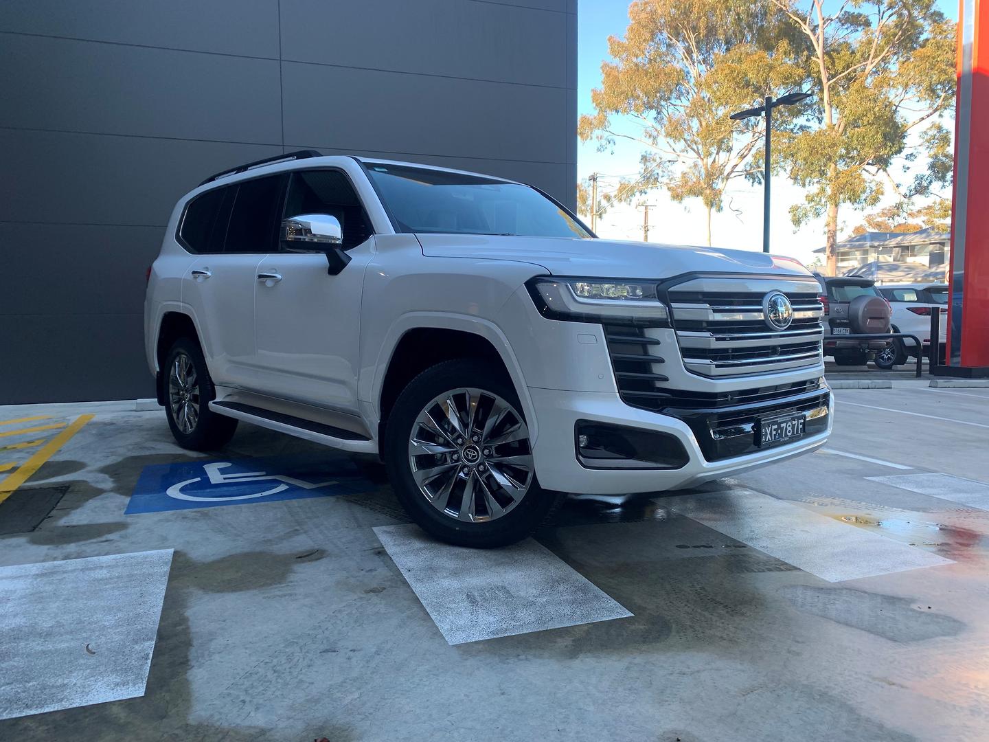 2026 Toyota Landcruiser Performance Hybrid Sahara ZX — photo 1