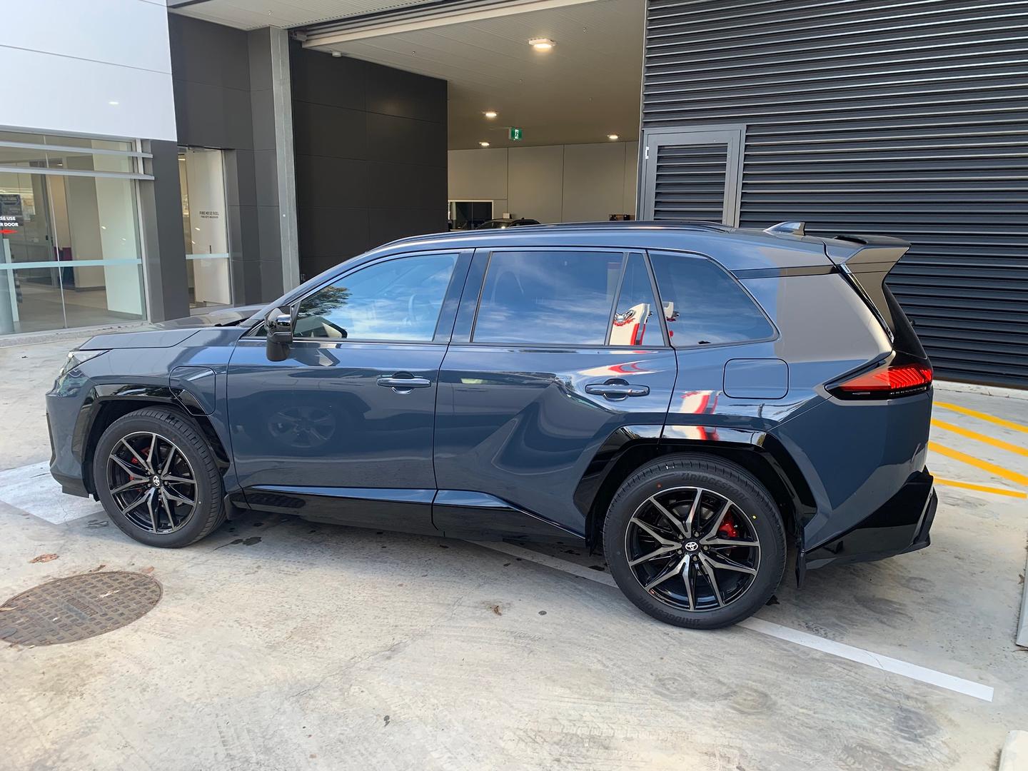 2026 Toyota RAV4 GR Sport — photo 4