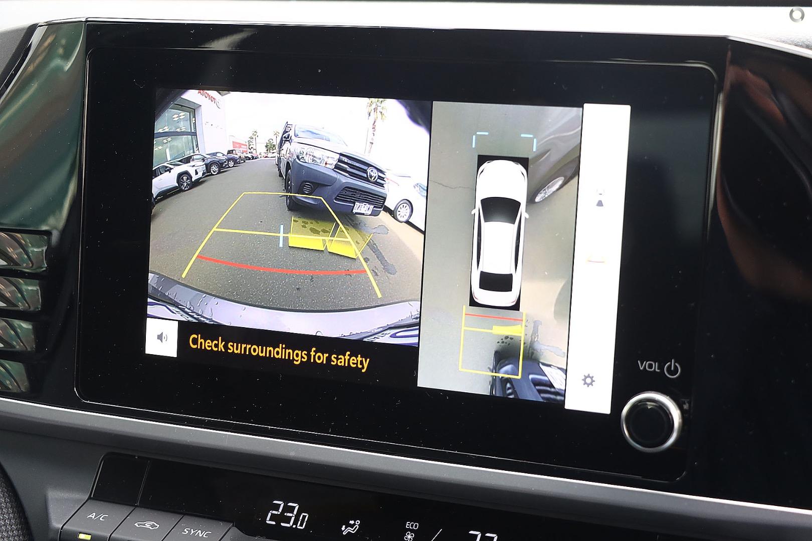 2026 Toyota Camry Ascent — photo 10
