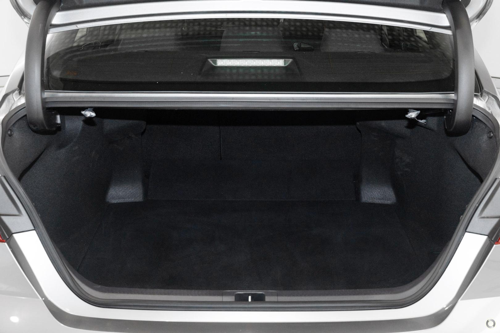 2026 Toyota Camry Ascent Sport — photo 4
