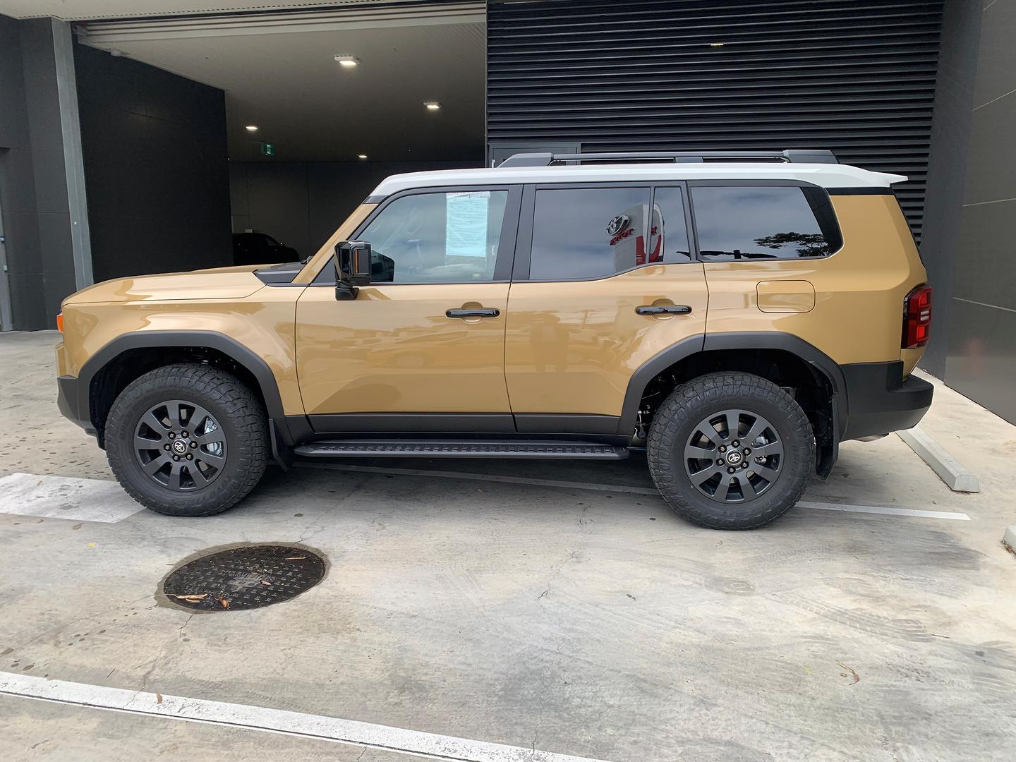 2026 Toyota Landcruiser Prado Altitude — photo 3