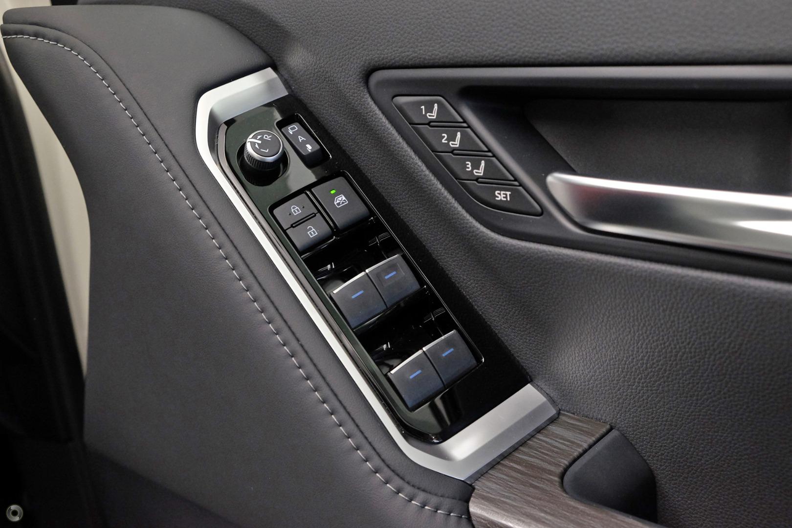 2026 Toyota Landcruiser GR Sport — photo 15
