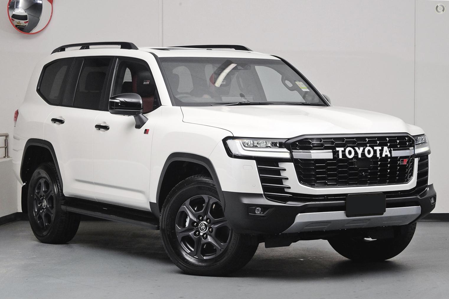 2026 Toyota Landcruiser GR Sport — photo 3