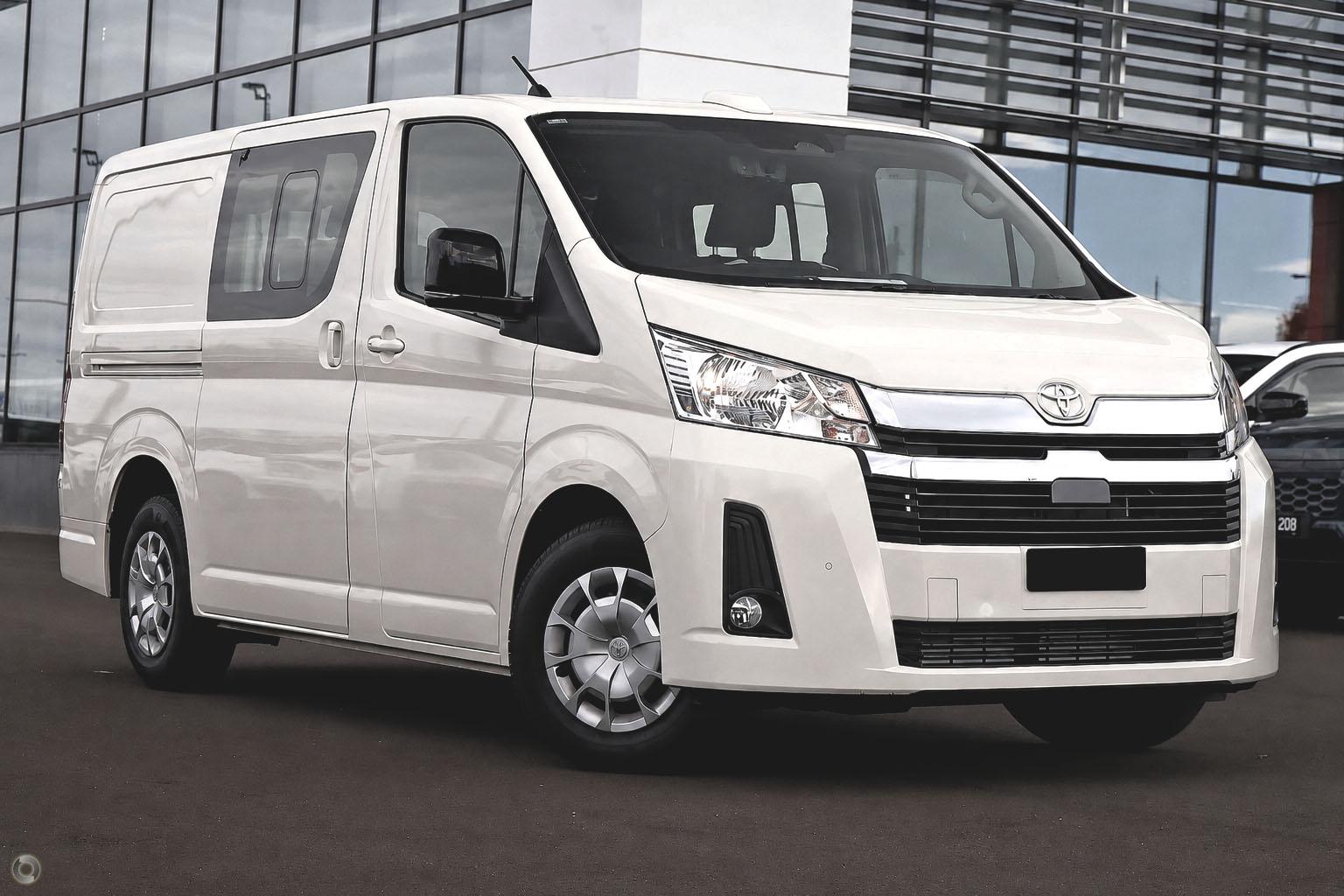 2026 Toyota Hiace — photo 1