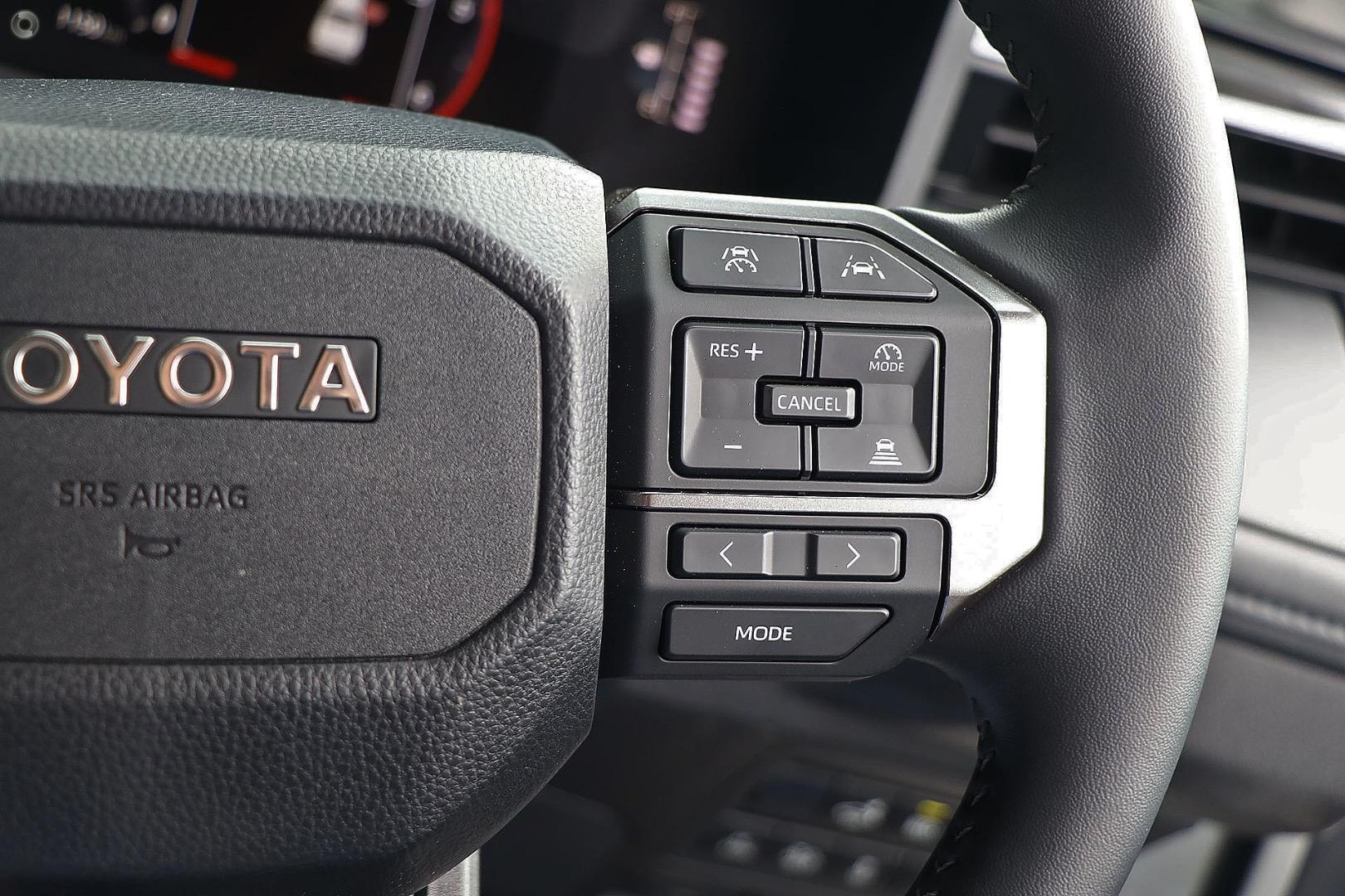 2026 Toyota Hilux SR 48V — photo 13