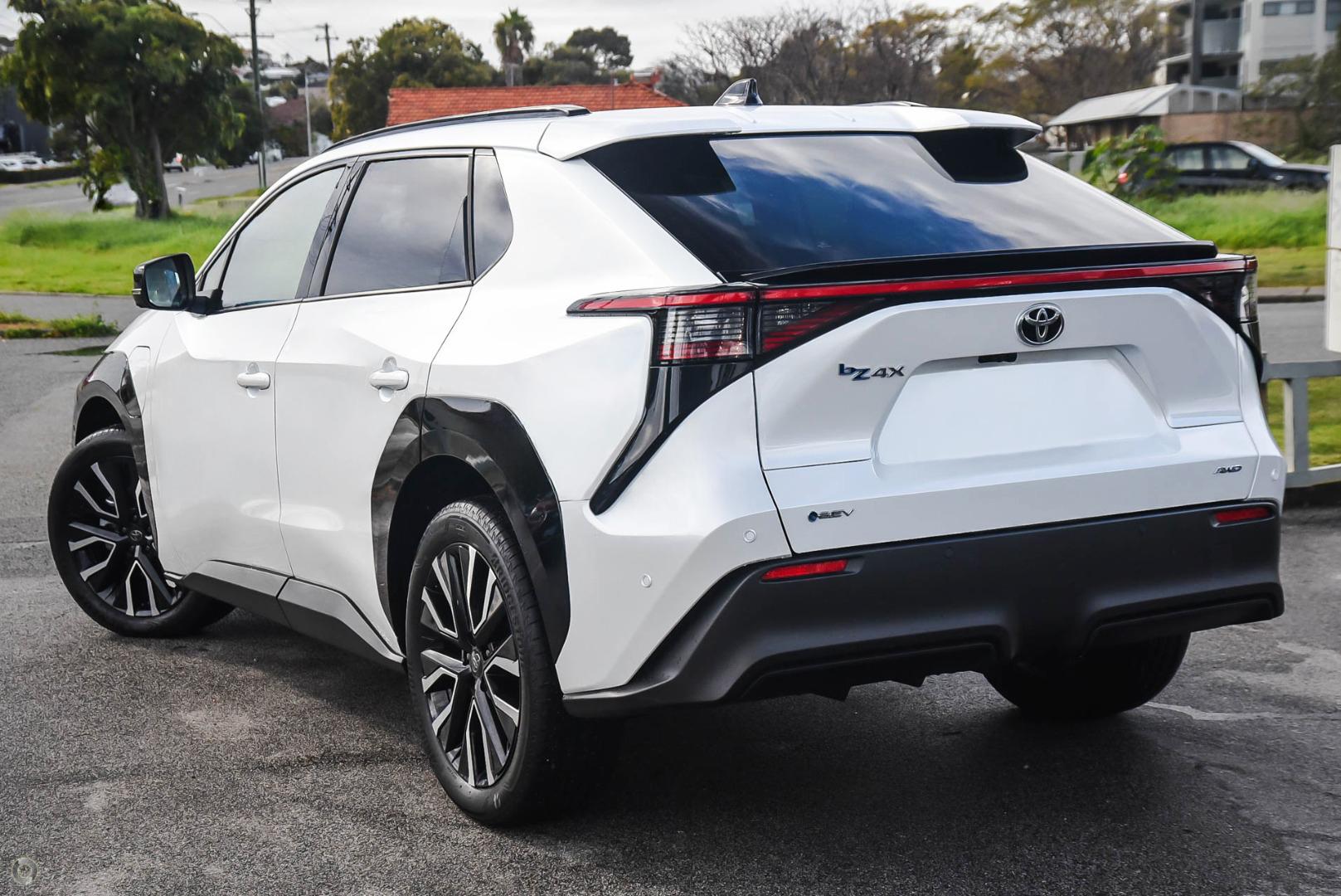 2026 Toyota bZ4X — photo 4