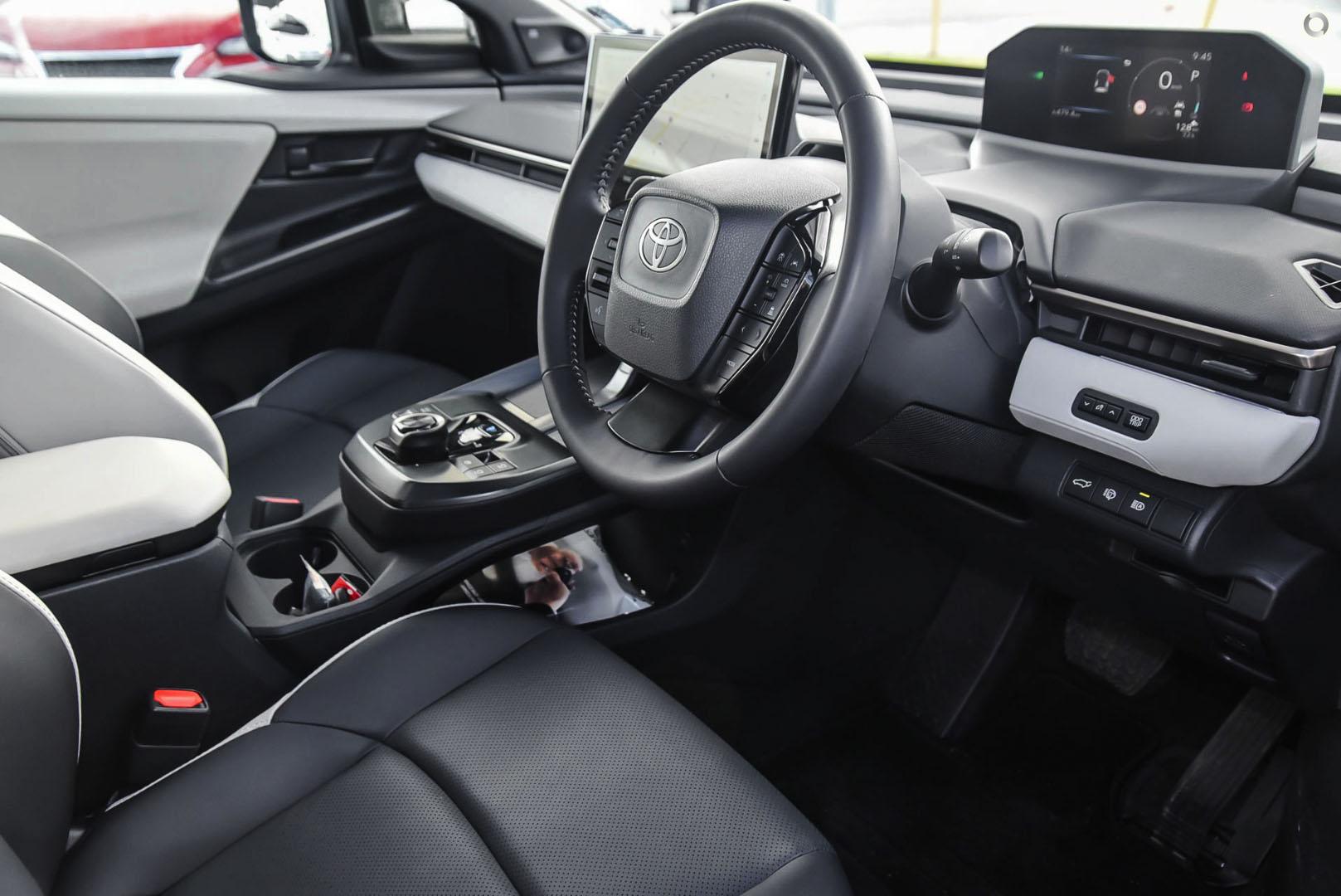 2026 Toyota bZ4X — photo 6