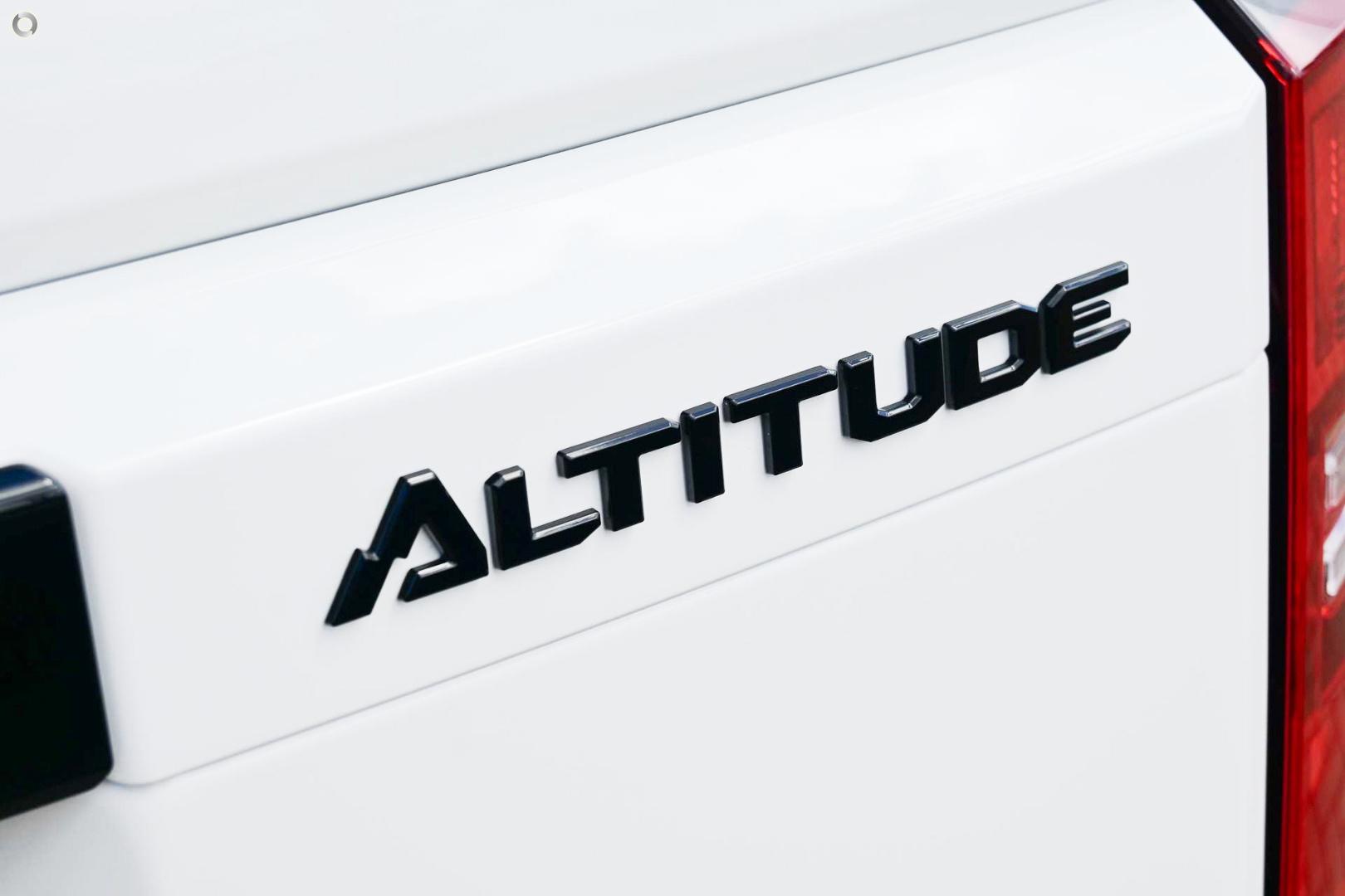 2026 Toyota Landcruiser Prado Altitude — photo 13