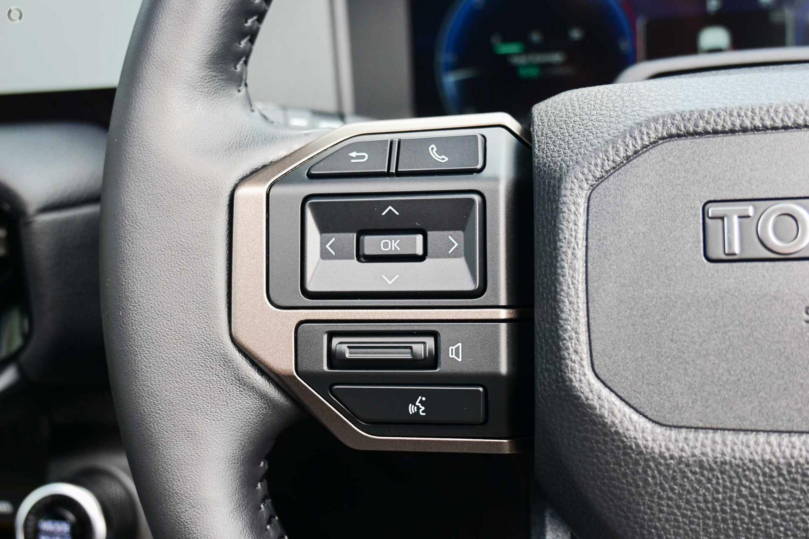2026 Toyota Landcruiser Prado Altitude — photo 14