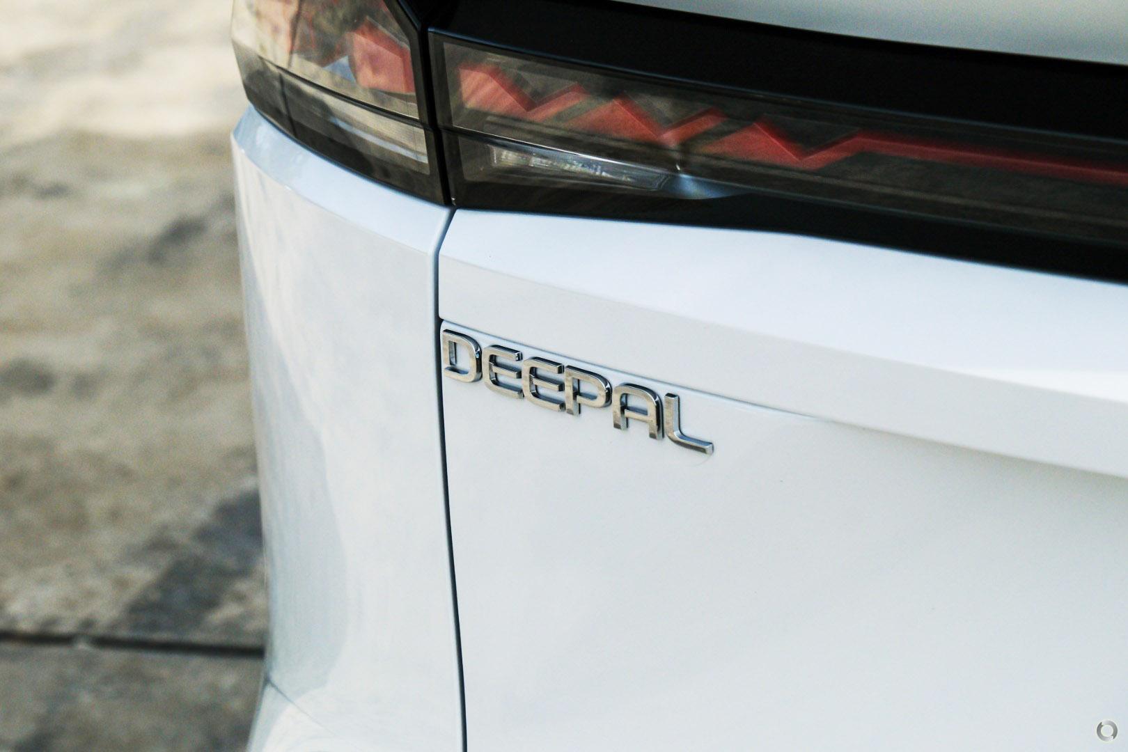 2025 Deepal S07 — photo 9