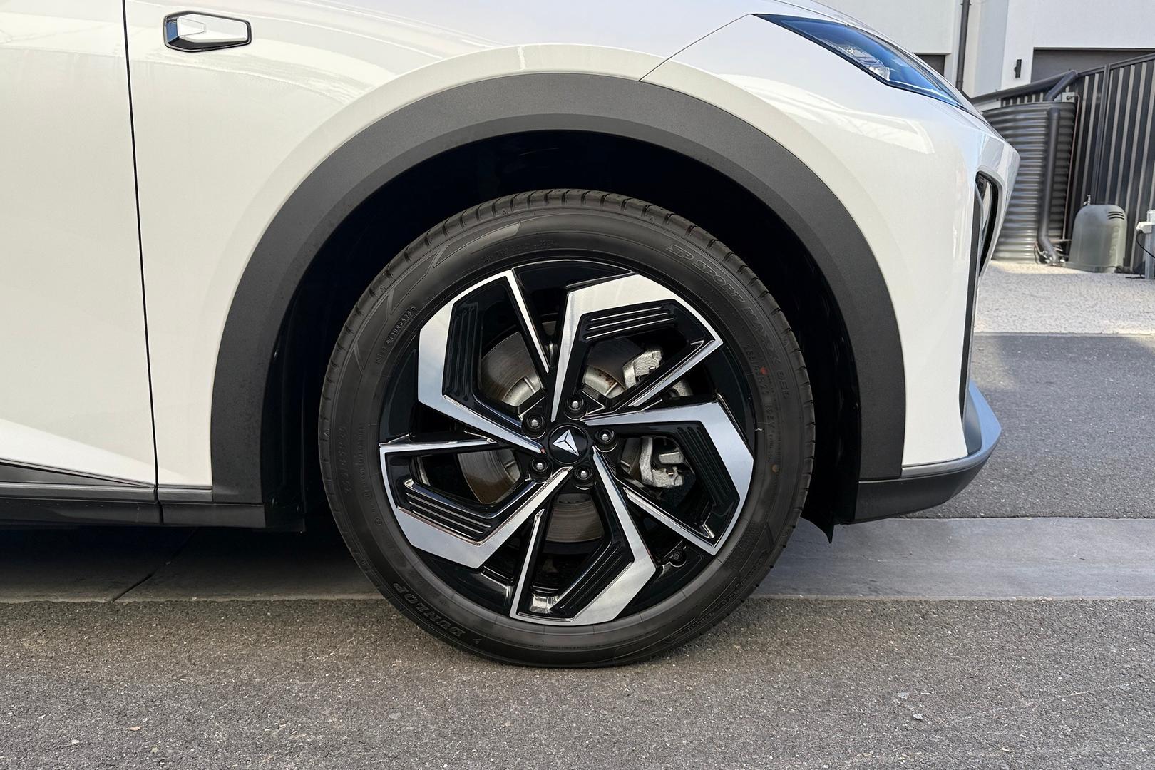 2025 Deepal S07 — photo 11