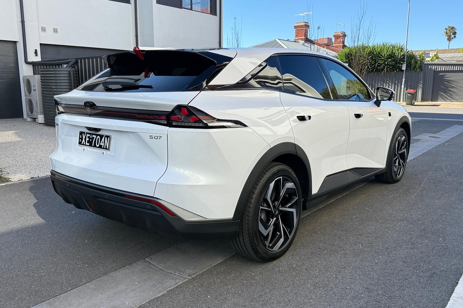 2025 Deepal S07 — photo 2