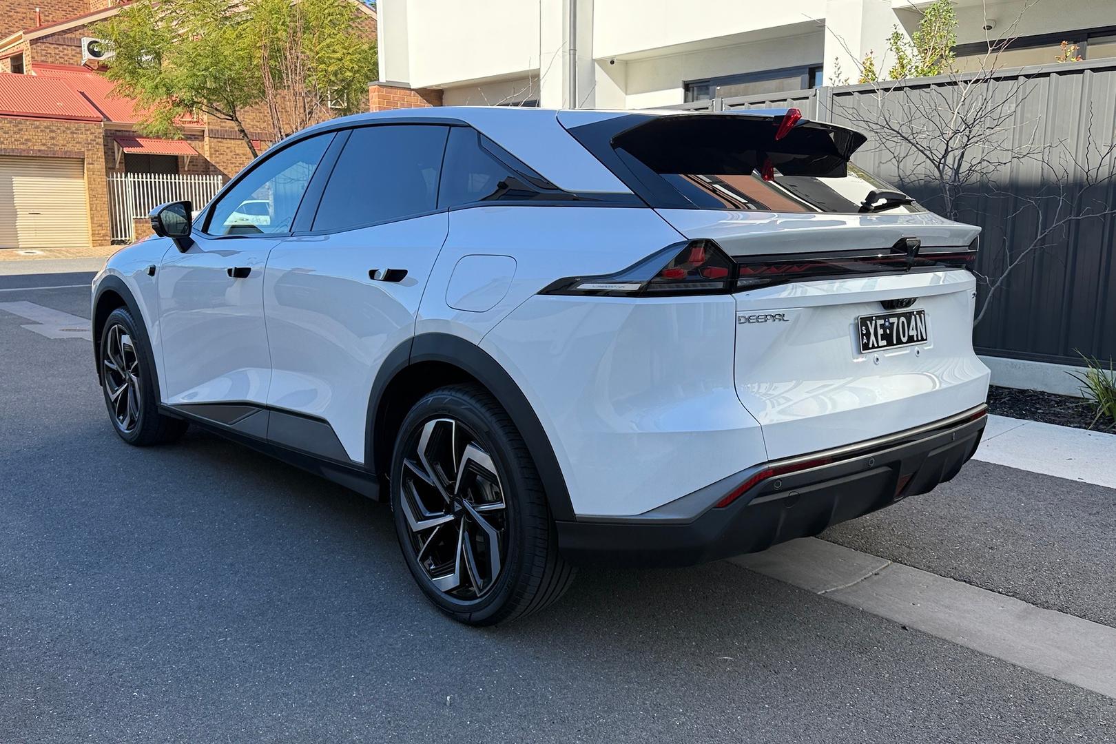 2025 Deepal S07 — photo 6