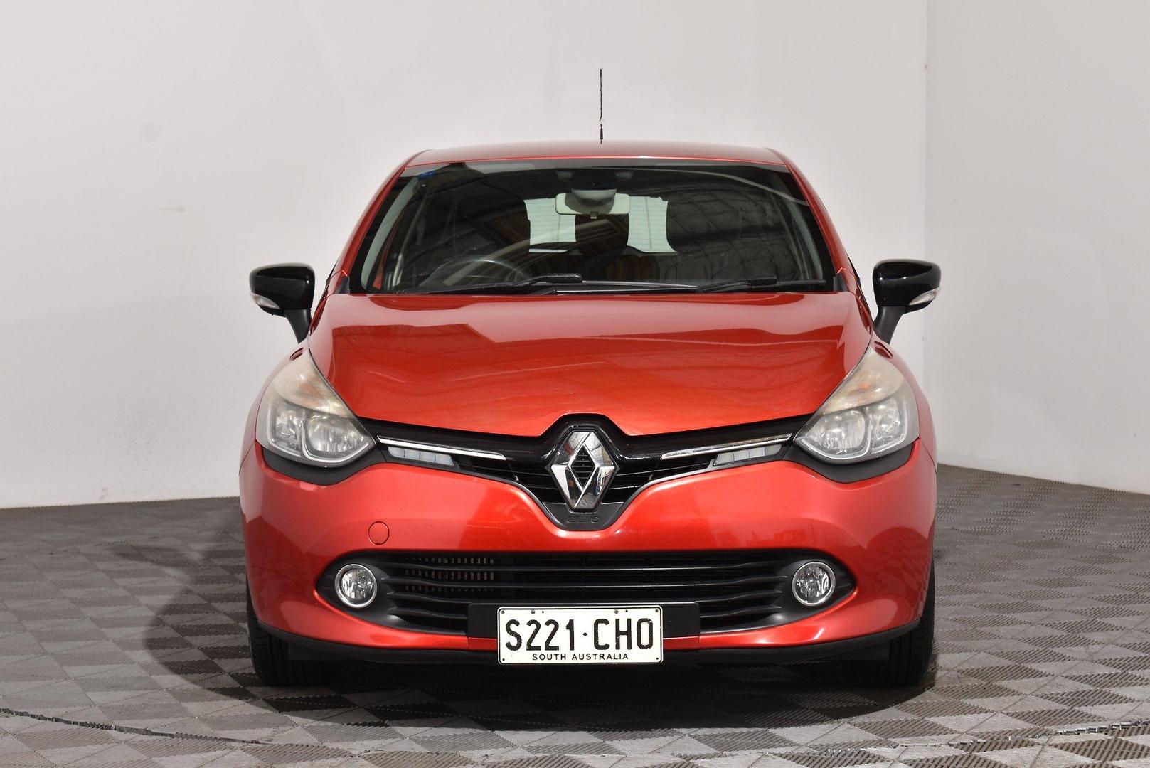 2016 Renault Clio Expression — photo 3