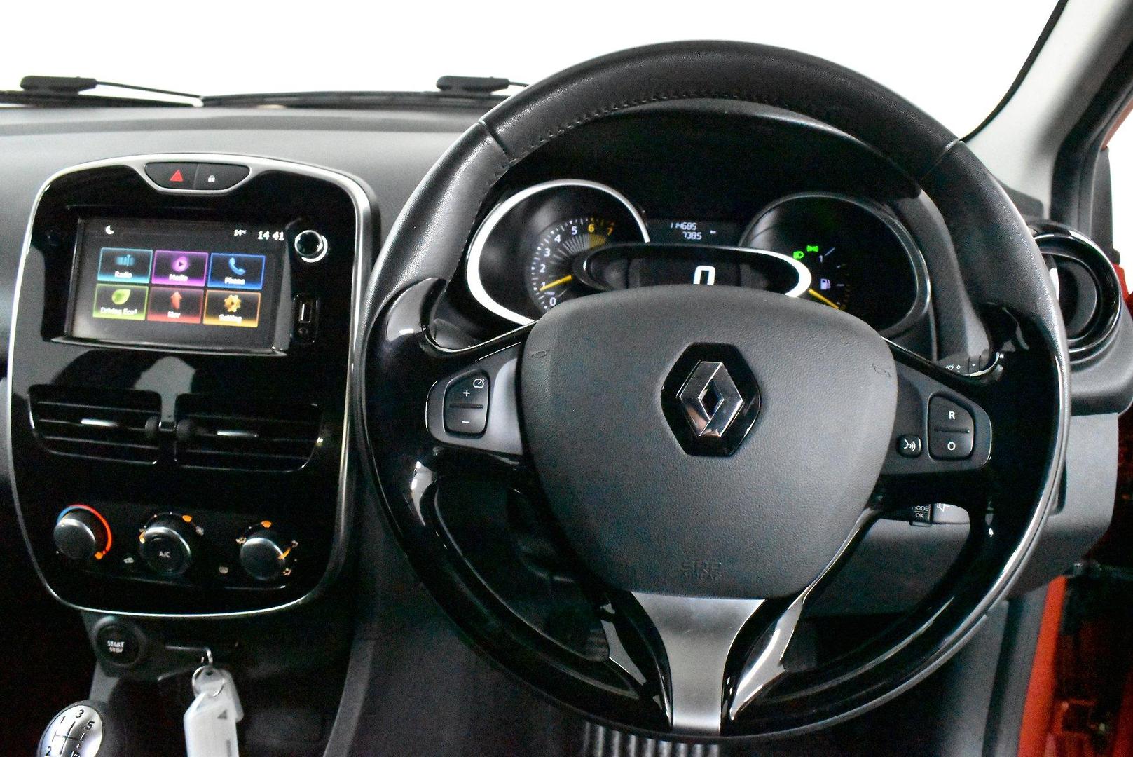 2016 Renault Clio Expression — photo 5
