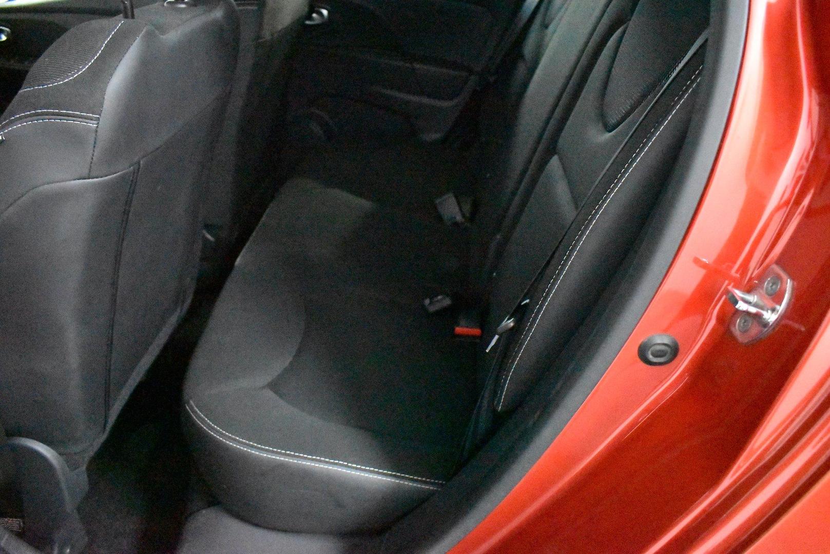 2016 Renault Clio Expression — photo 8