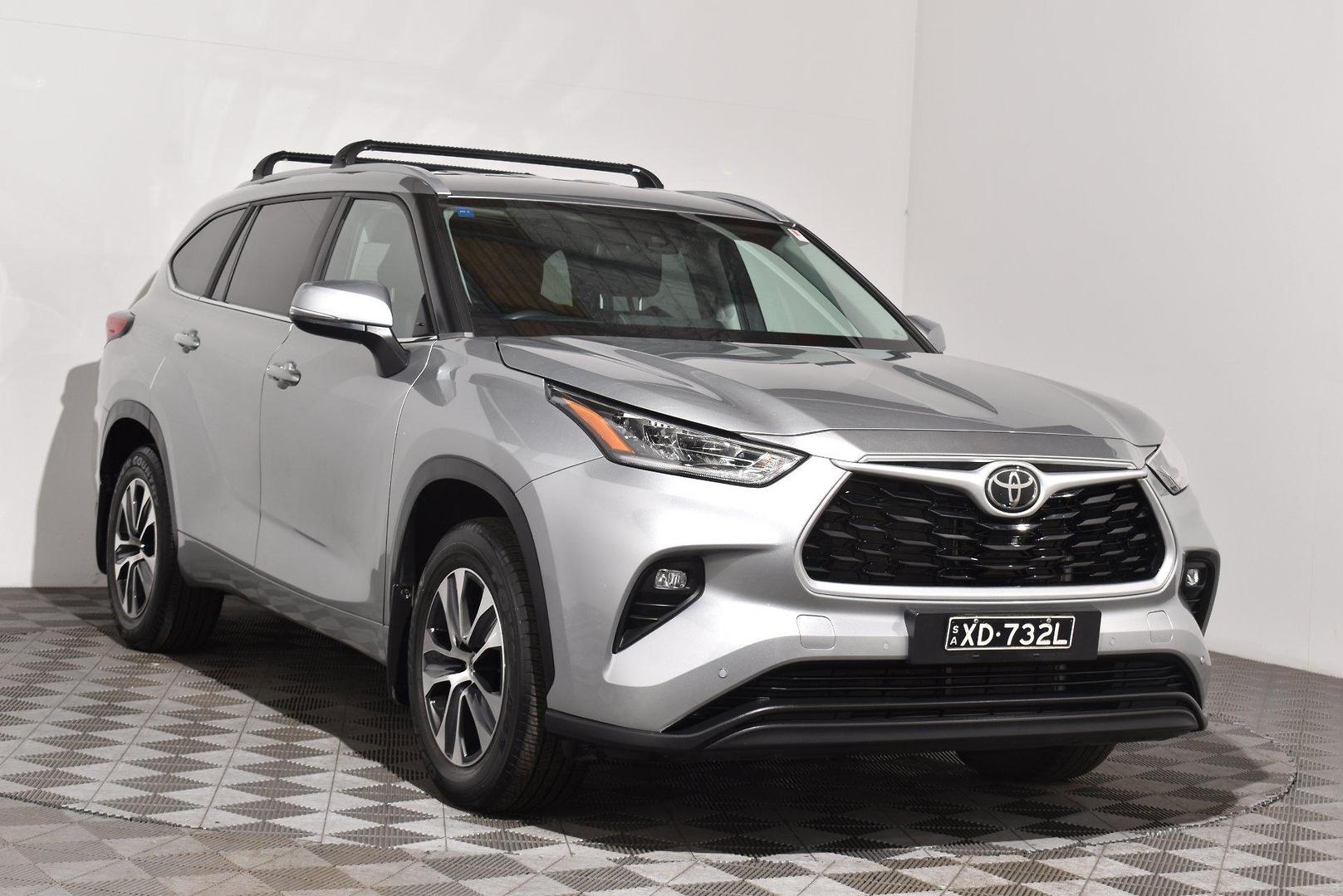 2023 Toyota Kluger GXL — photo 1 of 27